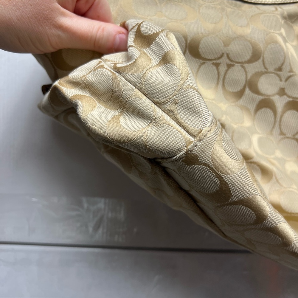 Lynn Soho cream/gold Hobo Women'sBag - Picture 4 of 11